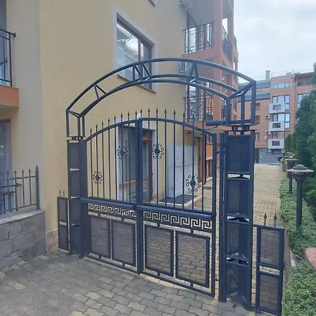 Apartment Victorio - Private Family Sveti Vlas